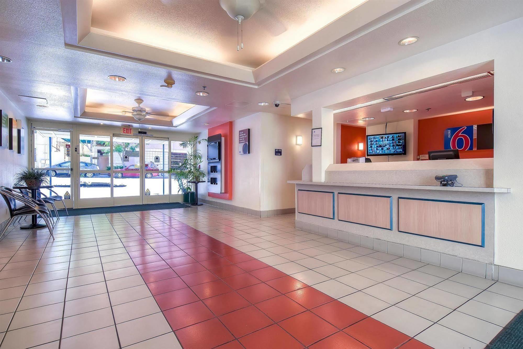 Motel 6-San Diego, Ca - Downtown Buitenkant foto